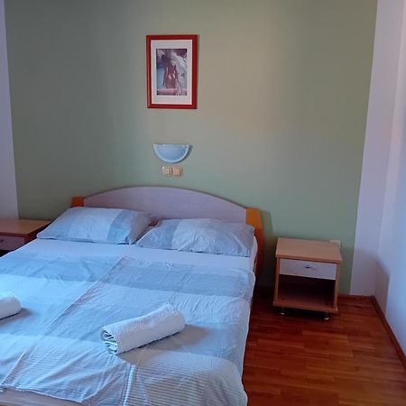 לופאר Apartmani Ana I Predrag חדר תמונה