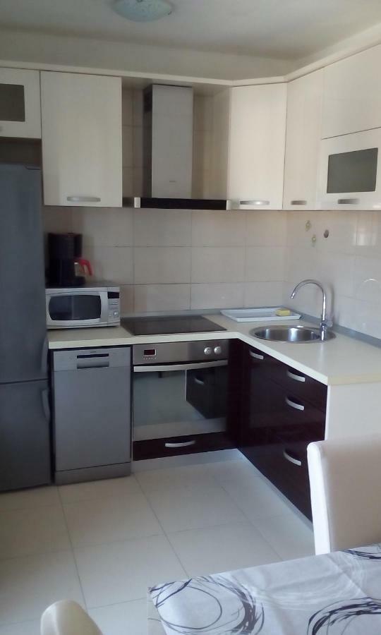 לופאר Apartmani Ana I Predrag מראה חיצוני תמונה