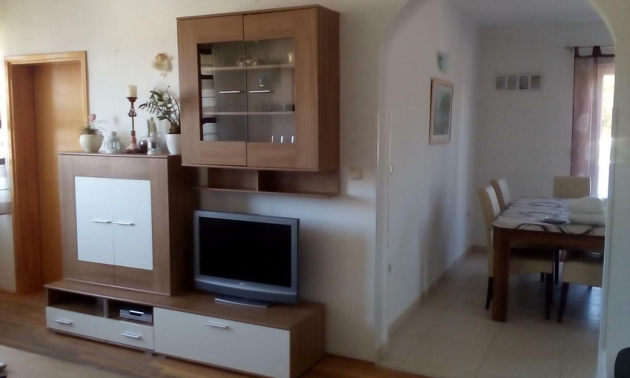 לופאר Apartmani Ana I Predrag מראה חיצוני תמונה