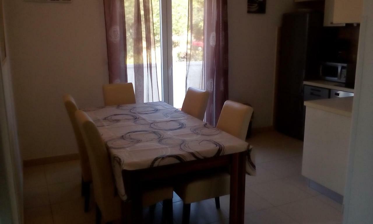 לופאר Apartmani Ana I Predrag מראה חיצוני תמונה